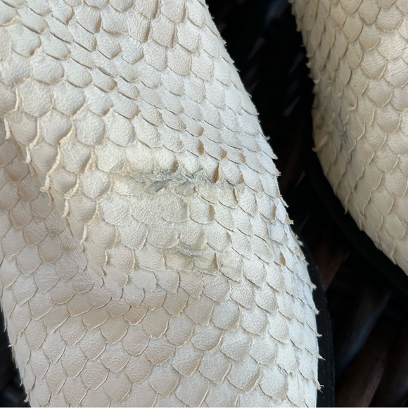 Real Snake Skin Steven by Steve Madden Chelsea booties, western chic, cream,sz 9 - Picture 11 of 17